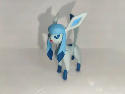 Figura de acción Pokémon Glaceon articulada - miniatura 6