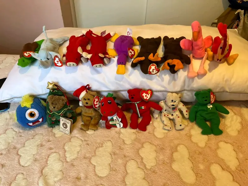 Lote de peluches de colección variados - 1