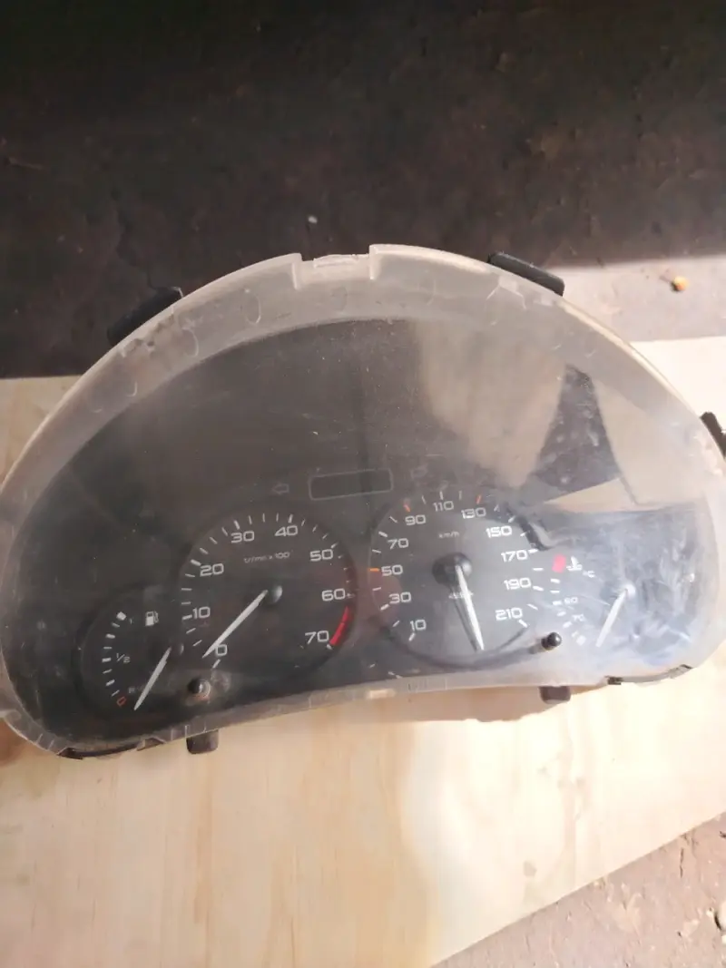 Volante de auto con airbag integrado - 6