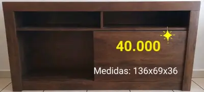 Mueble de madera con compartimentos - miniatura 1