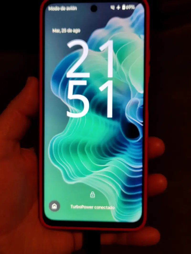 Moto G35 5G + Cargador Original - 2