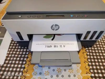 Impresora Multifuncional HP Smart Tank 710-720 Ser - miniatura 2
