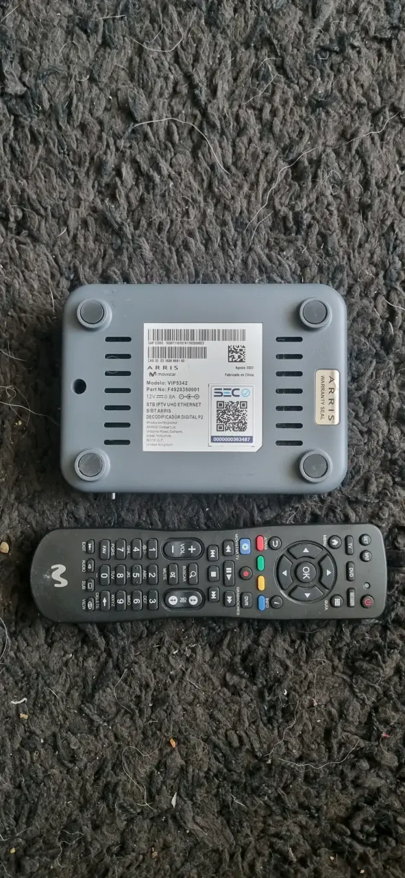 Decodificador UHD TV Arris VIP5242 con control remoto - 4