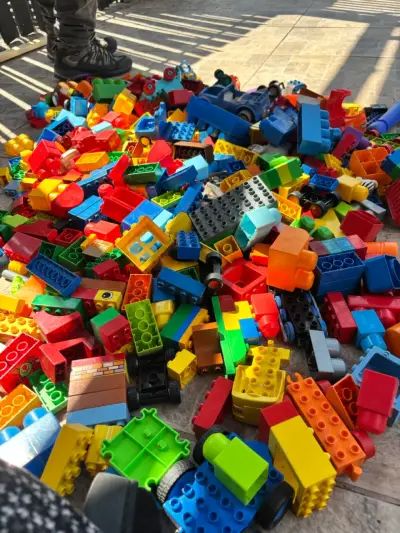 Lote de bloques lego duplo y megablock - miniatura 2