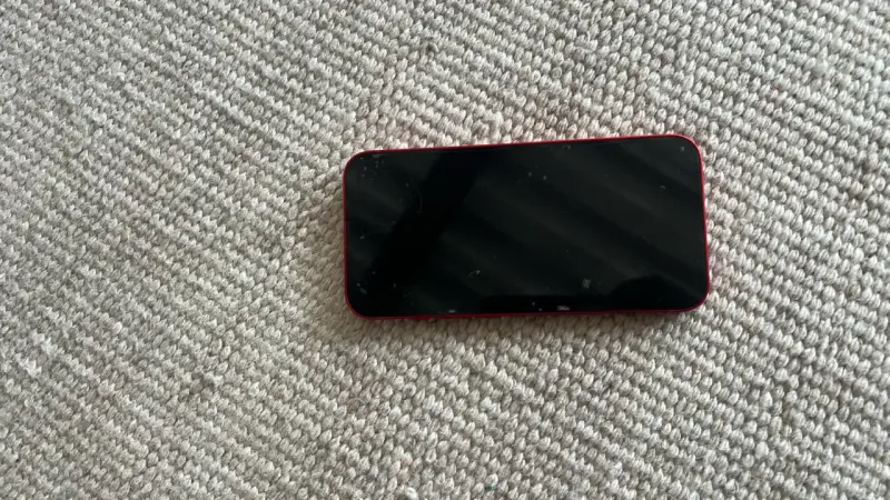 iPhone 13 RED 128 GB - 3