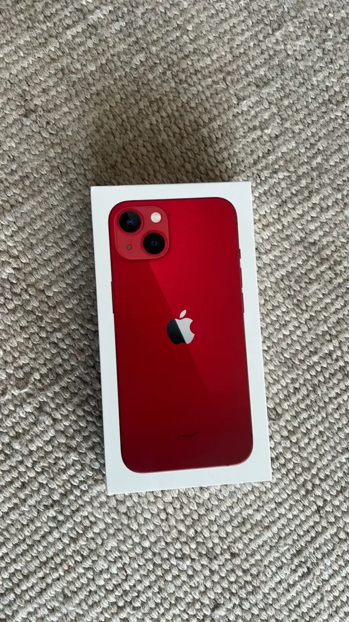 iPhone 13 RED 128 GB - 4