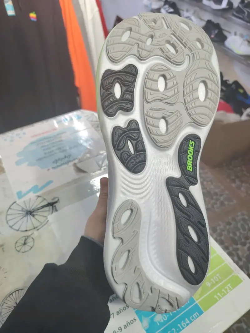 Zapatillas deportivas Brooks talla 46 en 30 cm - 5