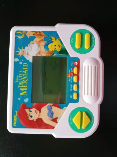 Juego electrónico Disney La Sirenita Tiger - miniatura 2