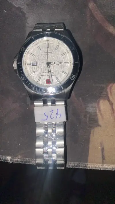 Reloj suizo de acero inoxidable - miniatura 1