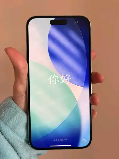 iPhone 15 plus en buen estado color verde agua - miniatura 5