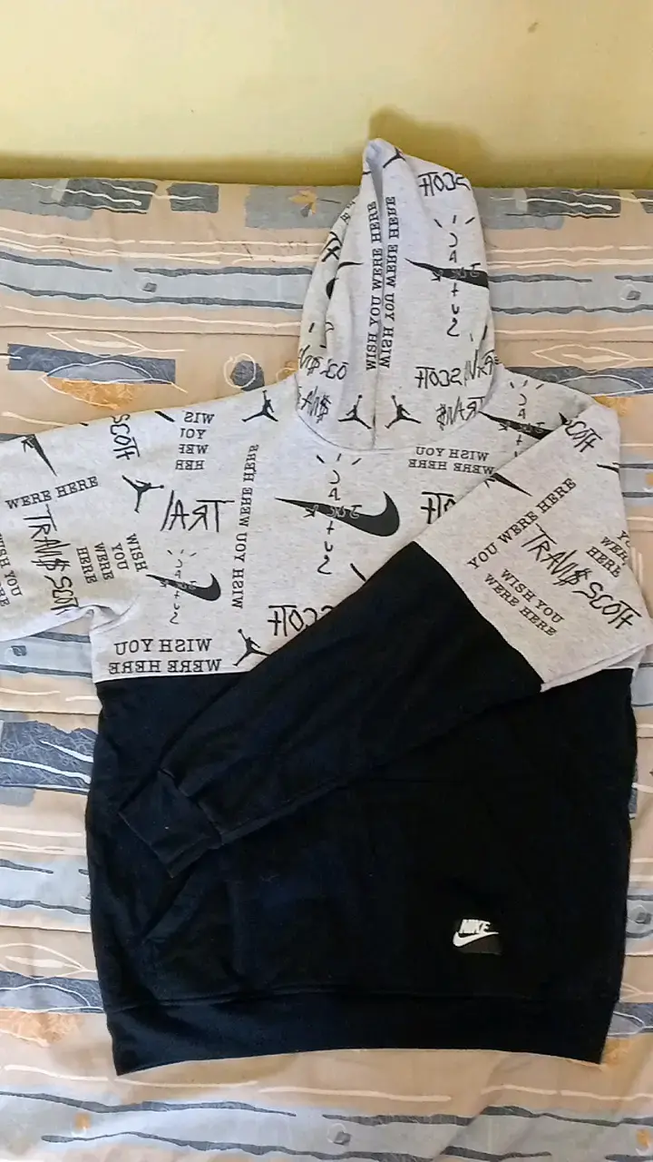 Polerón con capucha Nike estampado Travis Scott - 1