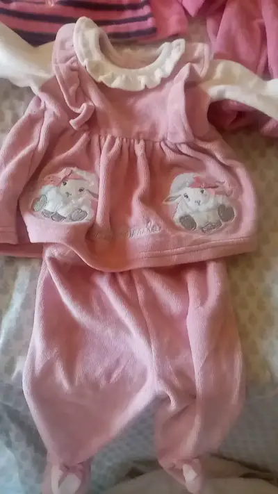 Conjunto de ropa para bebé rosado - miniatura 3