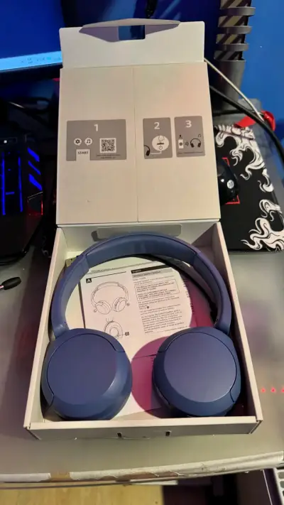 Auriculares Sony inalámbricos color azul - miniatura 2