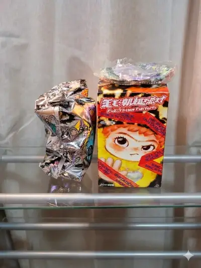 Wakuku Fuzzy Trendy Fun Party/ Blind box - miniatura 2