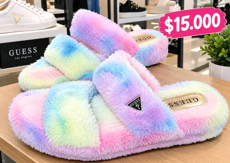 Pantuflas Guess multicolor peluche suave - 1