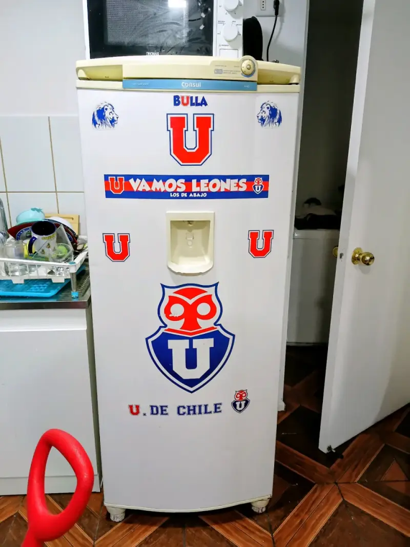 Refrigerador Consul con diseño U de Chile - 2