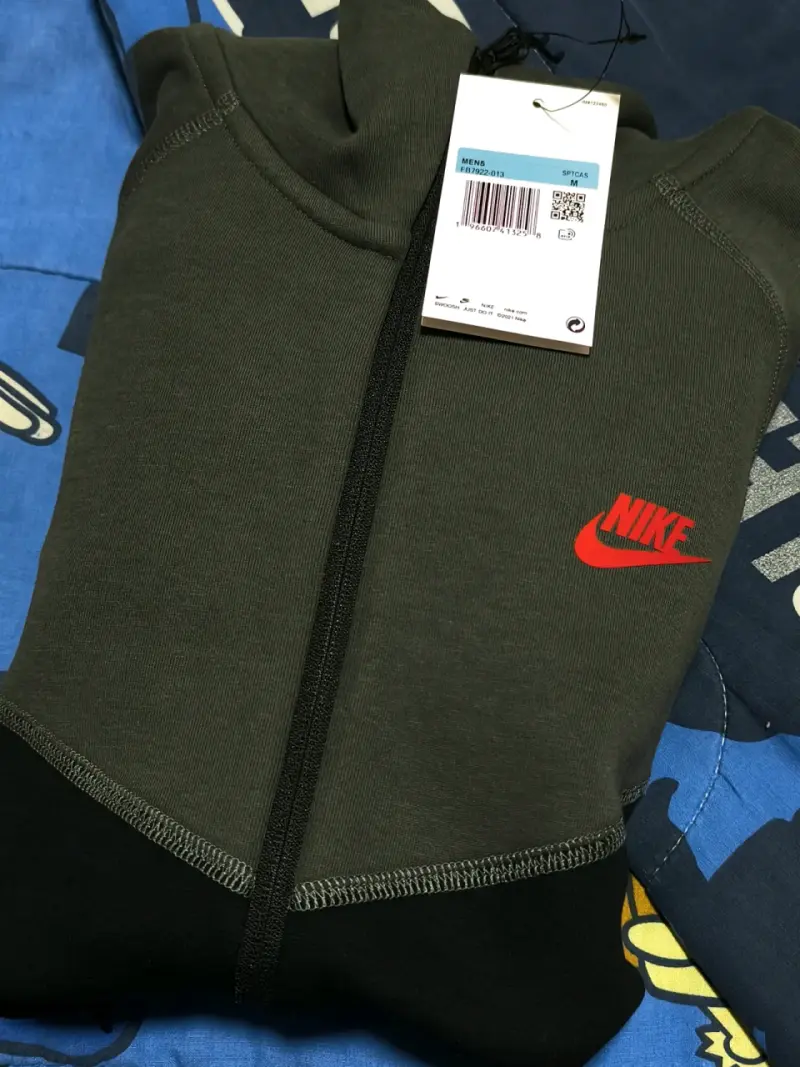 NIKE TECH DARK SMOKE PK - 1