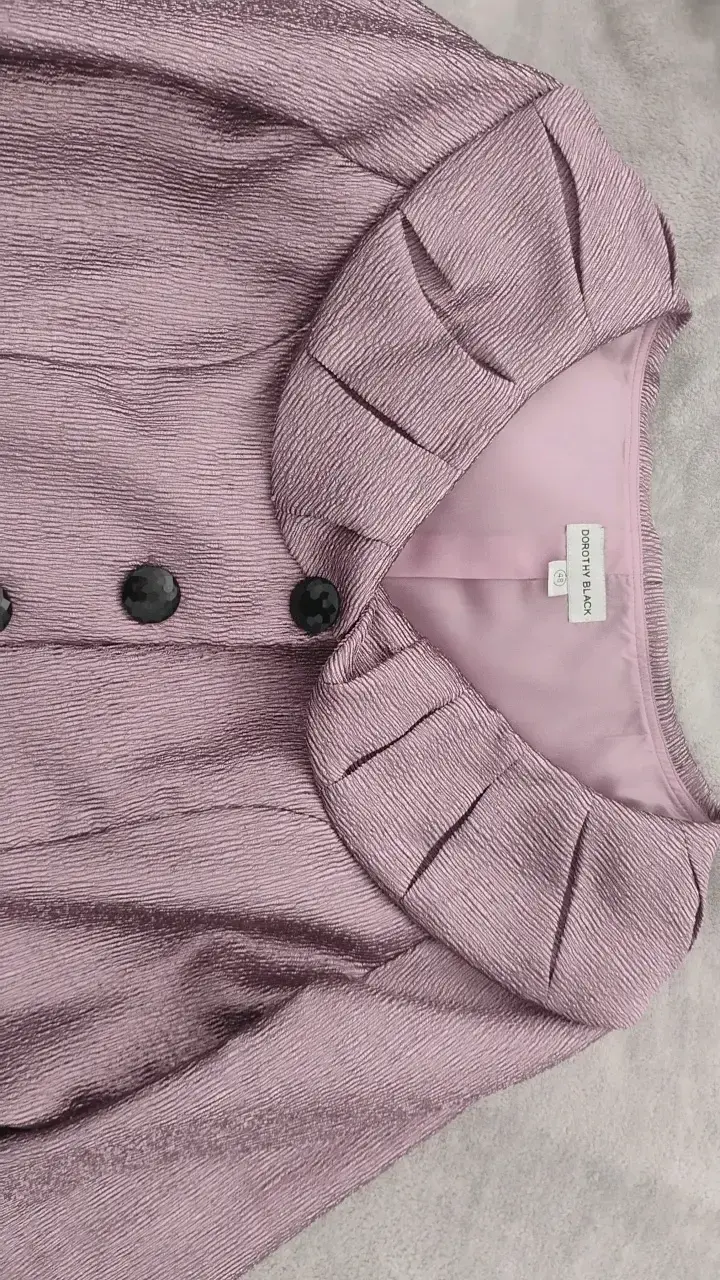 Chaqueta de mujer color lila con botones.  Dorothy - 2