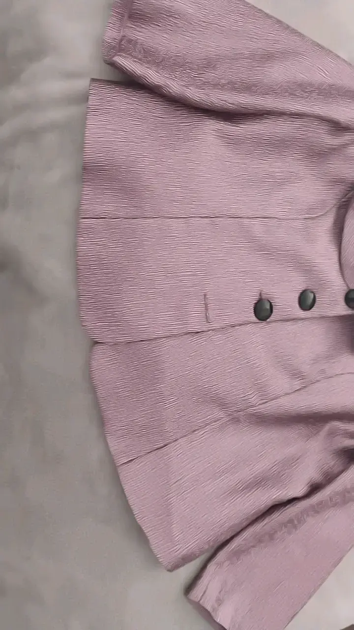 Chaqueta de mujer color lila con botones.  Dorothy - 3