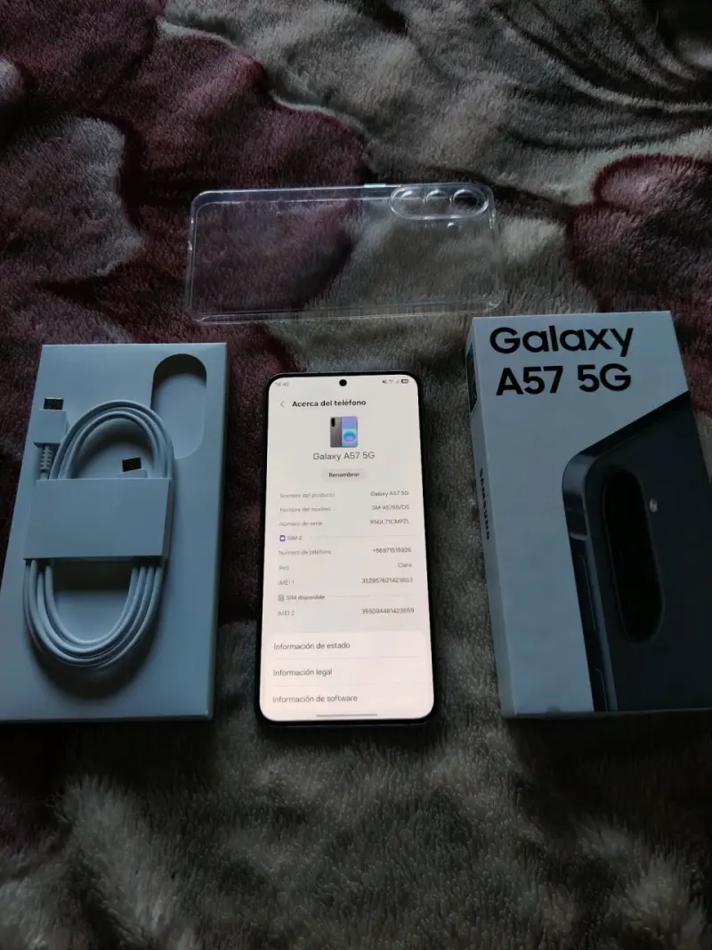 Samsung Galaxy A57 5G con accesorios - 2