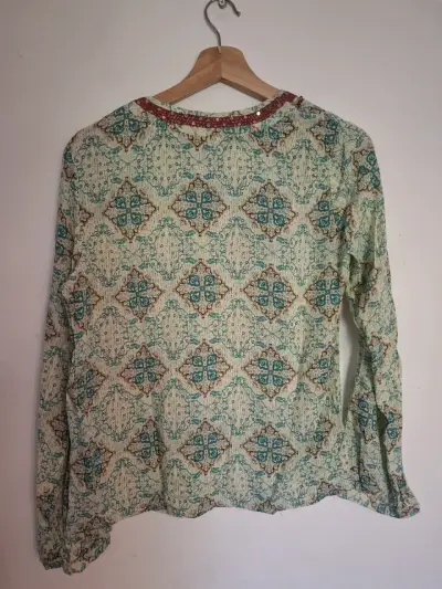 Blusa estampada bohemia con lentejuelas - miniatura 3