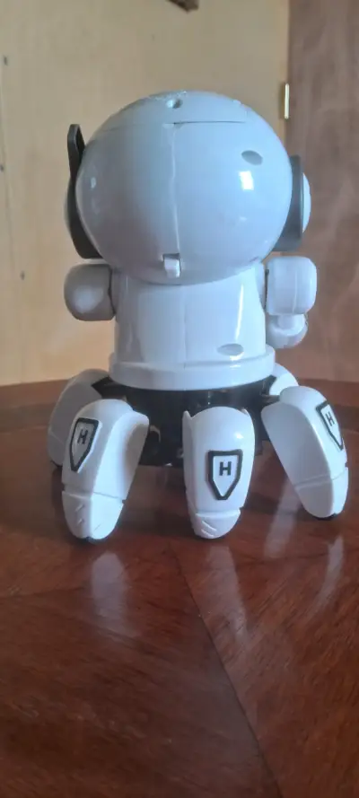 Robot juguete interactivo blanco con luces - miniatura 2