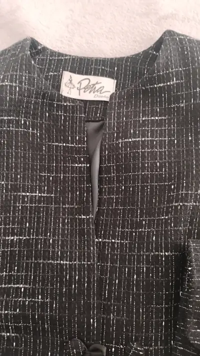 Chaqueta de mujer negra con diseño Petra - miniatura 4