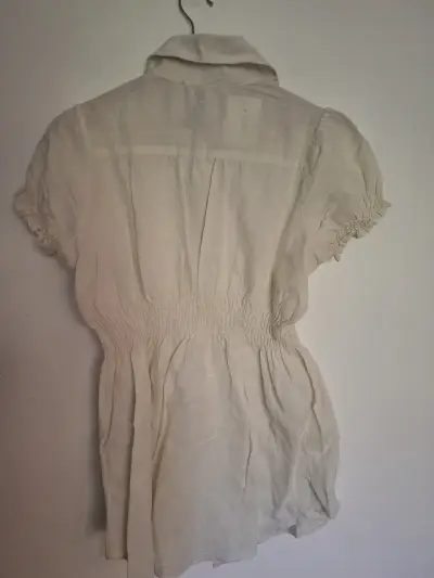 Blusa Beige de Manga Corta para Mujer - miniatura 3