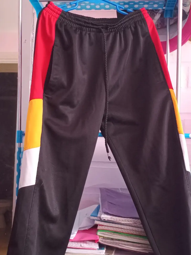Conjunto deportivo escolar Colegio Manantiales del Elqui - 4