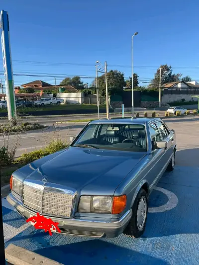 Auto clásico Mercedes-Benz en buen estado - miniatura 1
