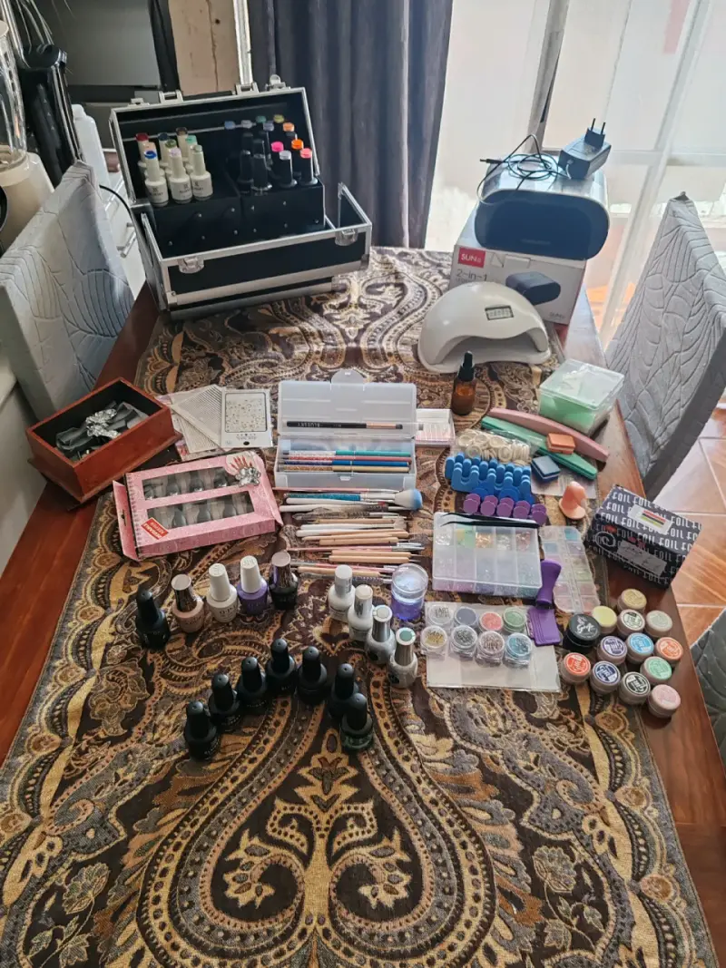 Kit completo de uñas con esmaltes Bluesky y lámpara UV - 1