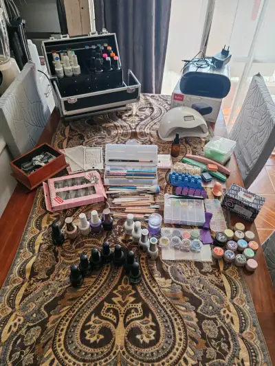 Kit completo de uñas con esmaltes Bluesky y lámpara UV - miniatura 1