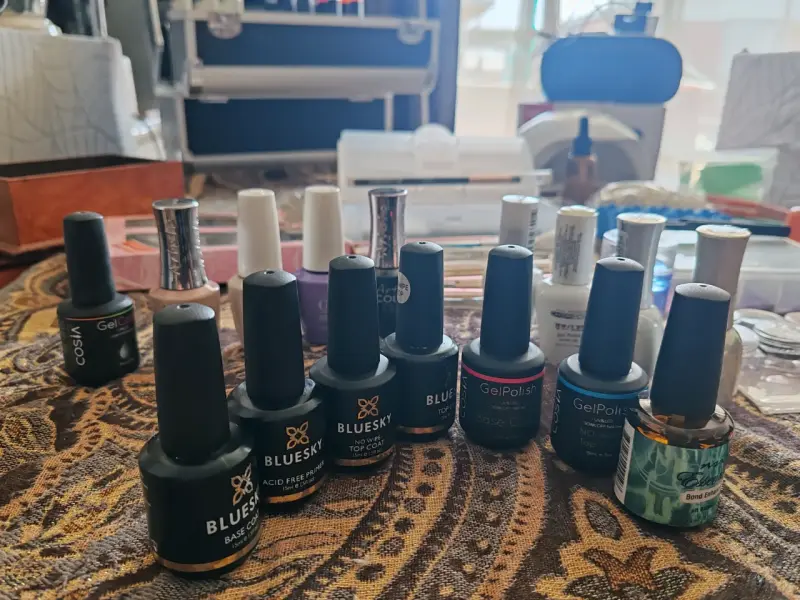 Kit completo de uñas con esmaltes Bluesky y lámpara UV - 3