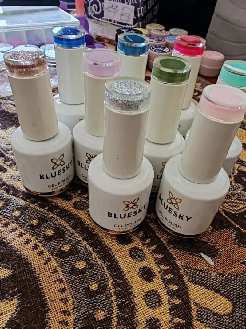Kit completo de uñas con esmaltes Bluesky y lámpara UV - 5