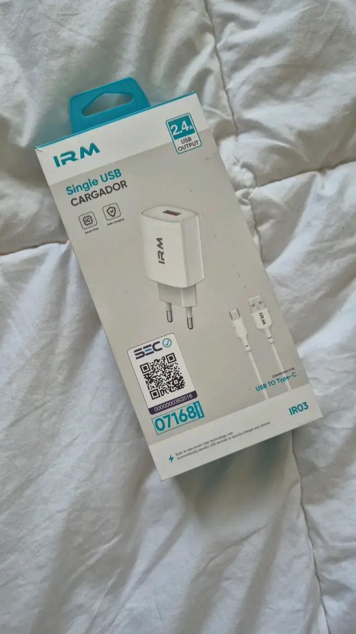 Cargador USB IRM 2.4A con Cable Tipo C - 1