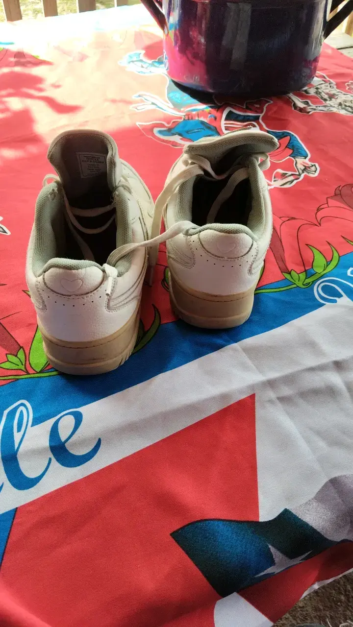 Zapatillas deportivas blancas Freedom en buen estado - 3