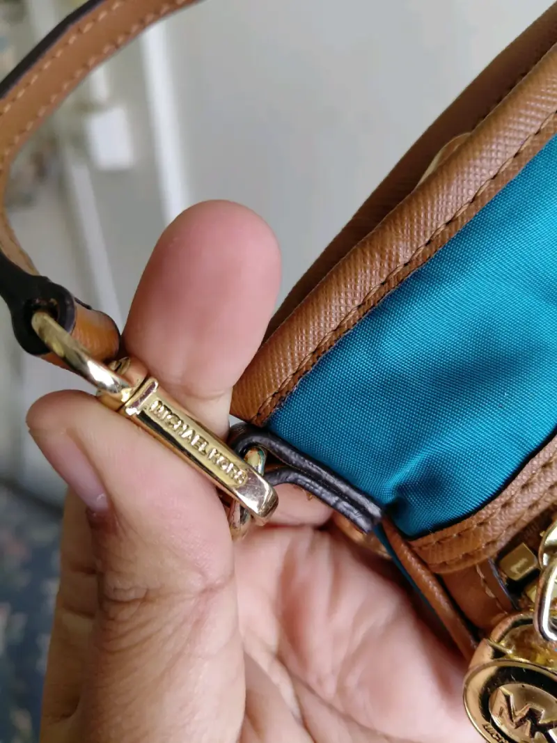 Cartera de mano Michael Kors azul y marrón - 2
