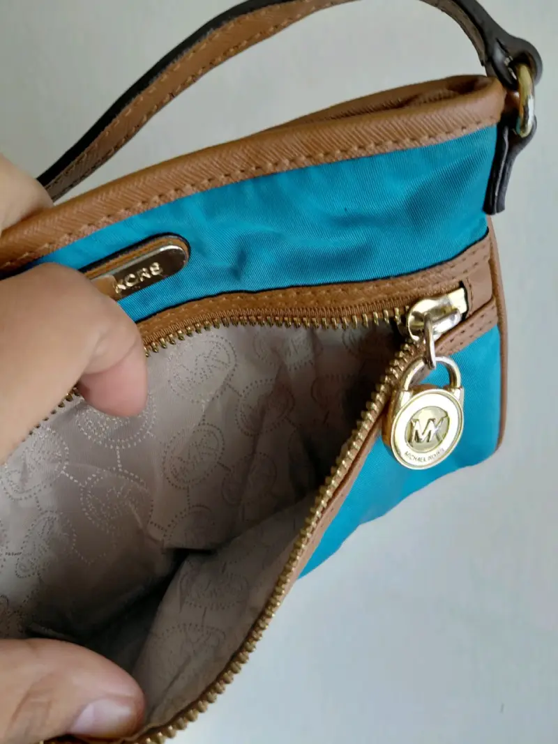 Cartera de mano Michael Kors azul y marrón - 6