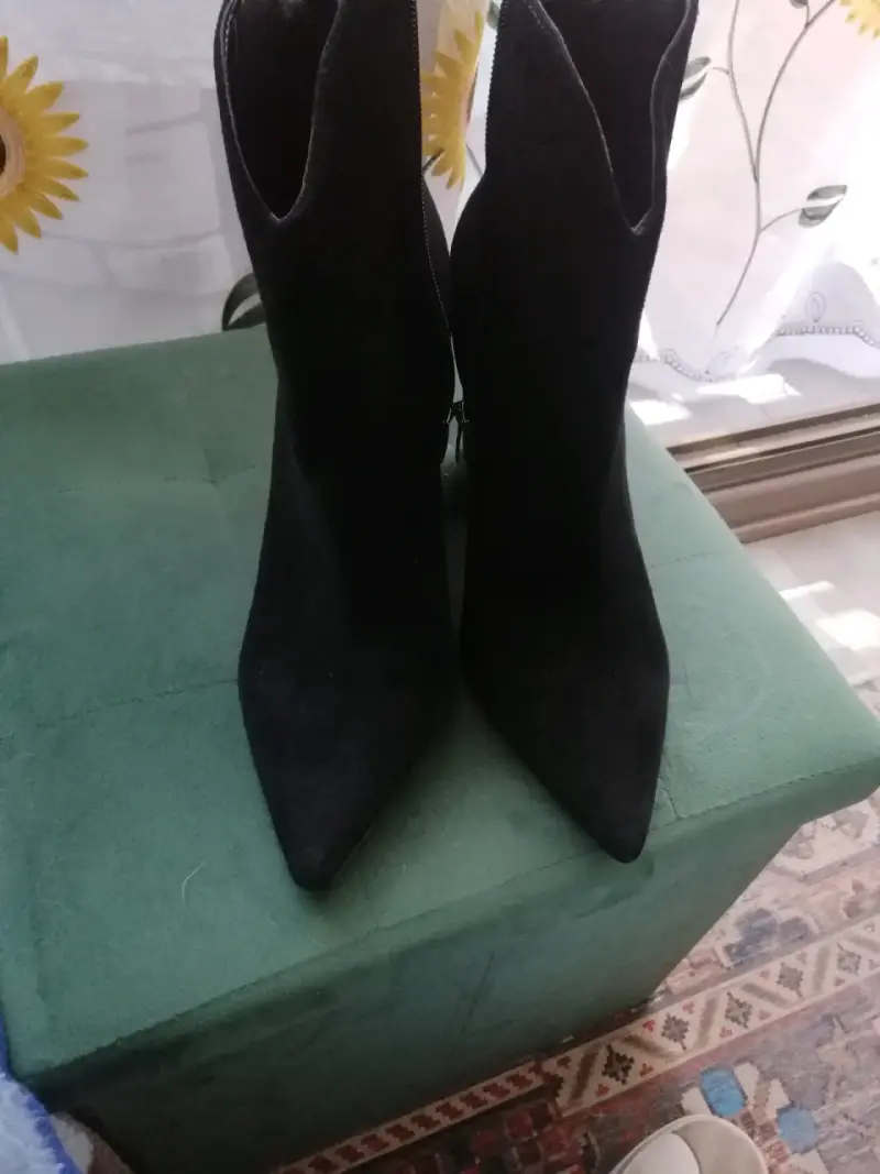 Botines de tacón alto negros elegantes Nine West - 1