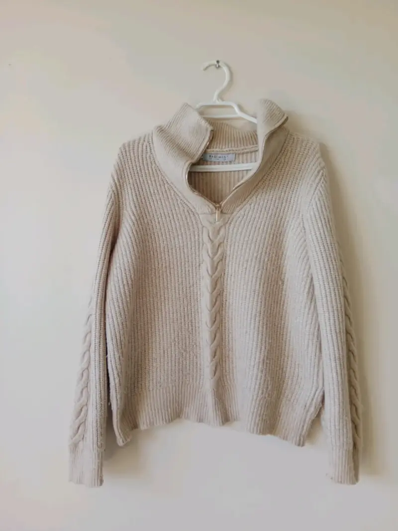Suéter de lana beige con cuello alto Basement - 1