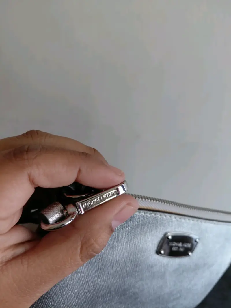 Cartera de mano plateada Michael Kors - 3