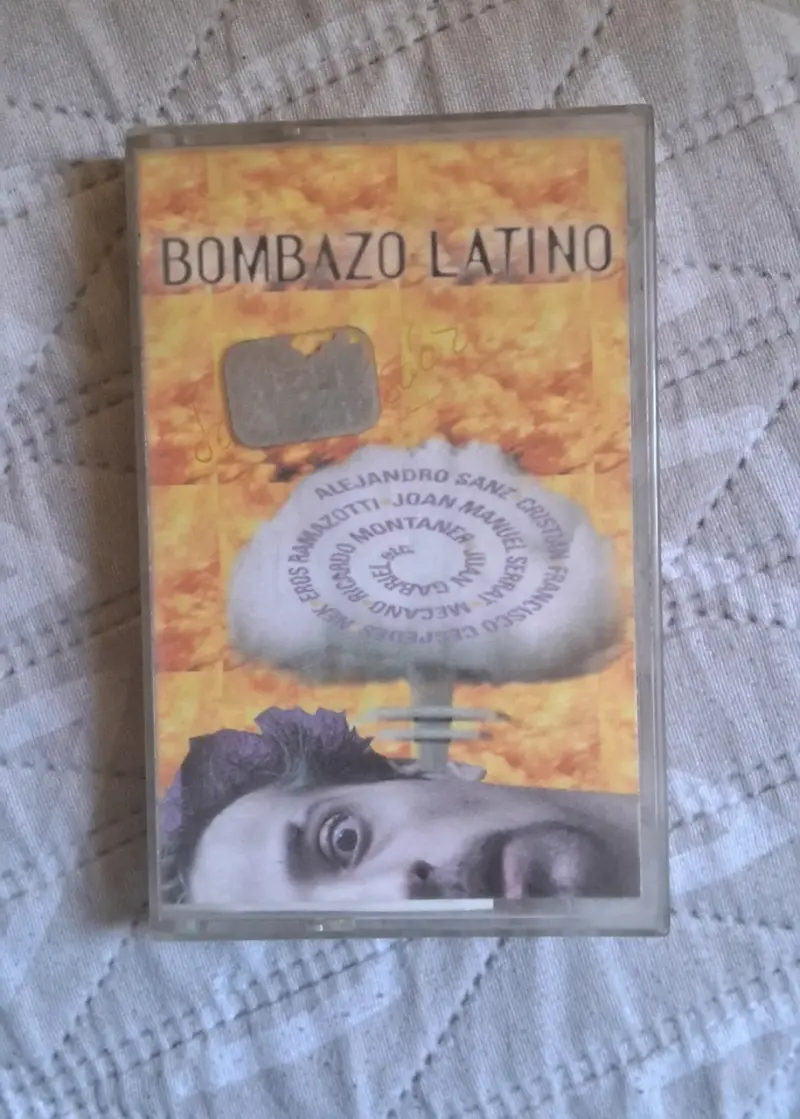 Cassette Bombazo Latino Varios Artistas - 1