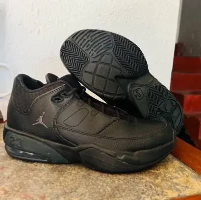 Zapatillas deportivas negras Jordan Max aura 3 - miniatura 1
