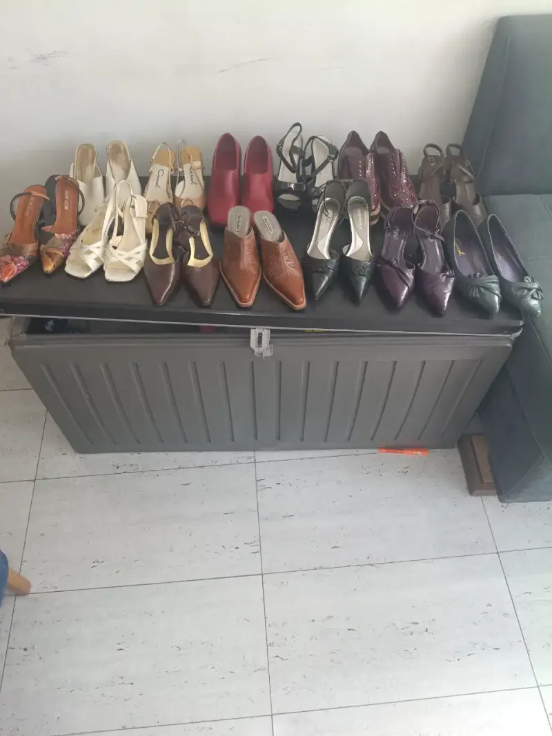 Lote de zapatos de mujer variados en buen estado - 1