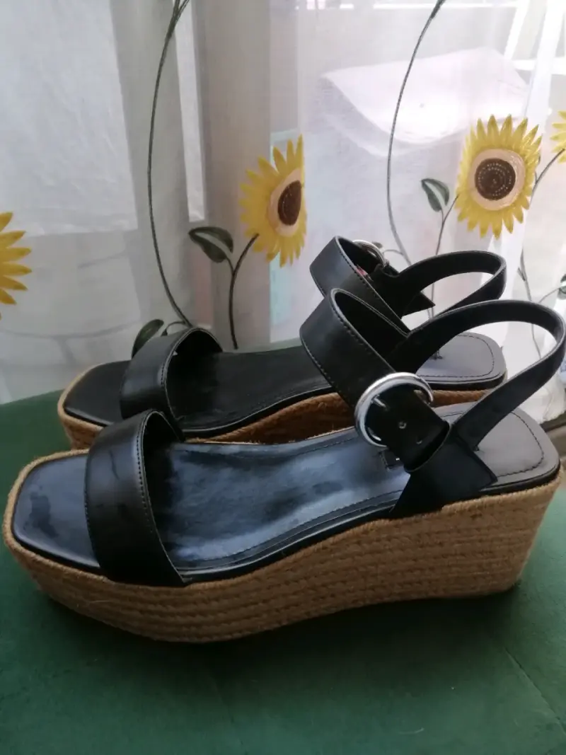 Sandalias de plataforma negras Nine West - 3