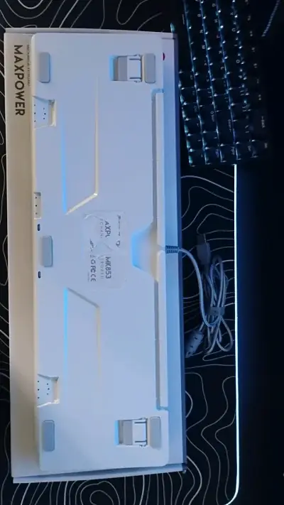 Teclado mecánico Fantech MaxPower blanco - miniatura 2