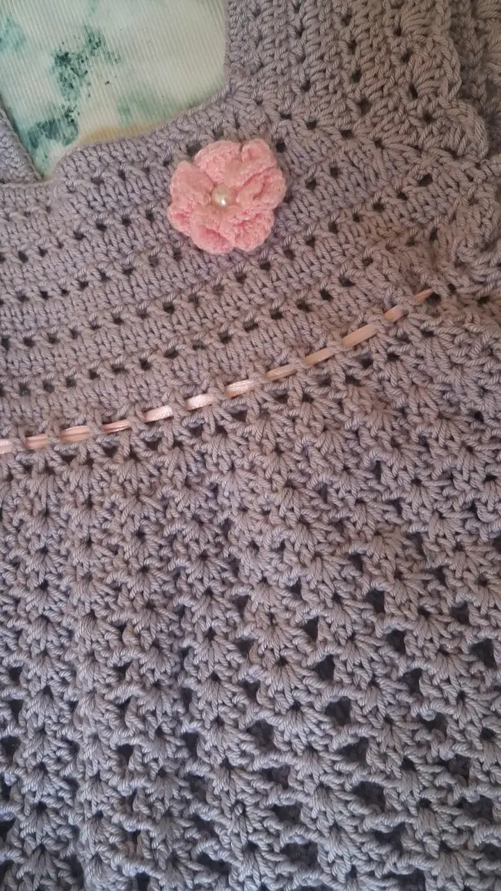 Vestido tejido a crochet para niña color lila - 4
