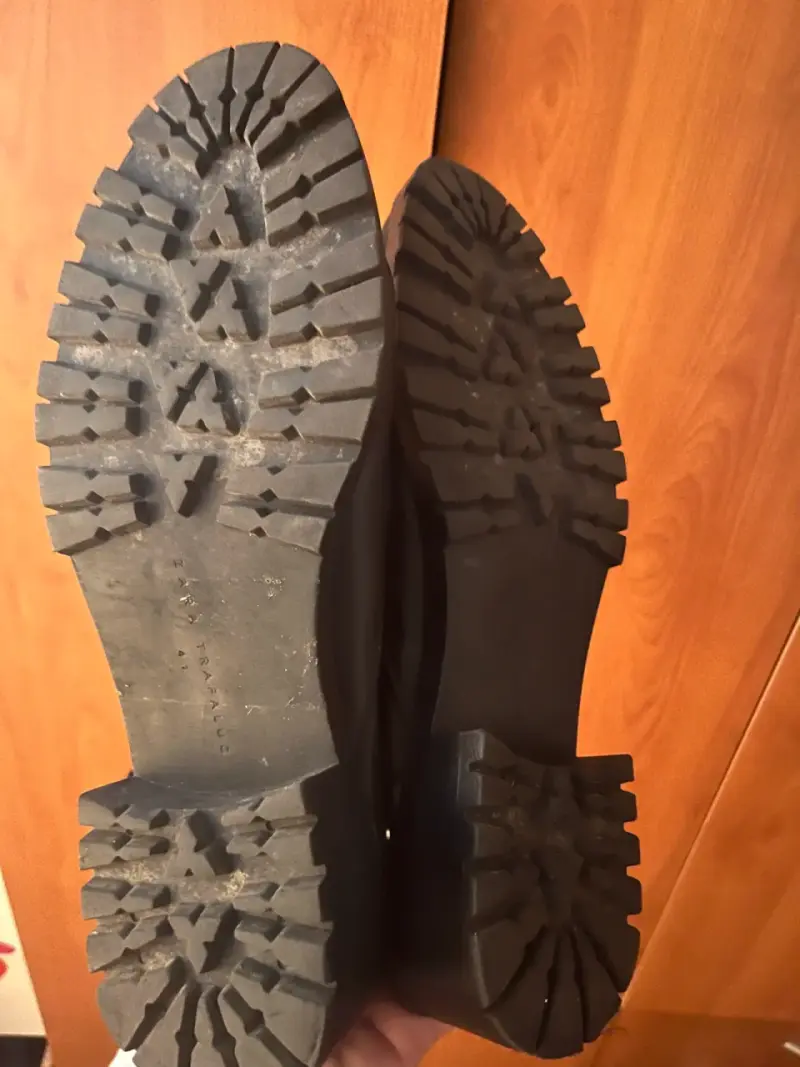 Botines negros con tachas para mujer - 3