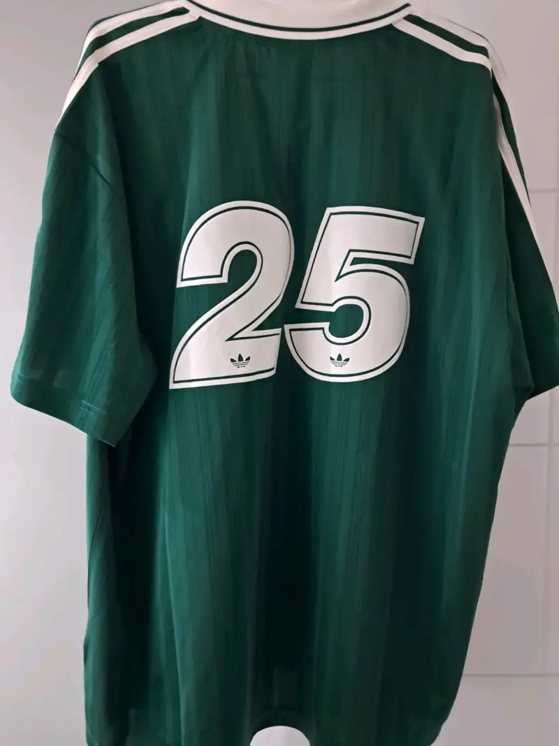 Camiseta Original Adidas Oasis edición especial - 4
