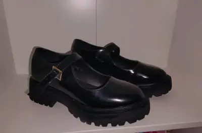 Zapatos Mary Jane negros con plataforma - miniatura 1